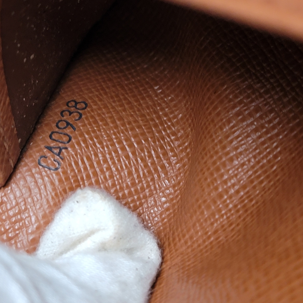 Louis Vuitton Monogram Canvas Small Ring Agenda Cover - Picture 7 of 16